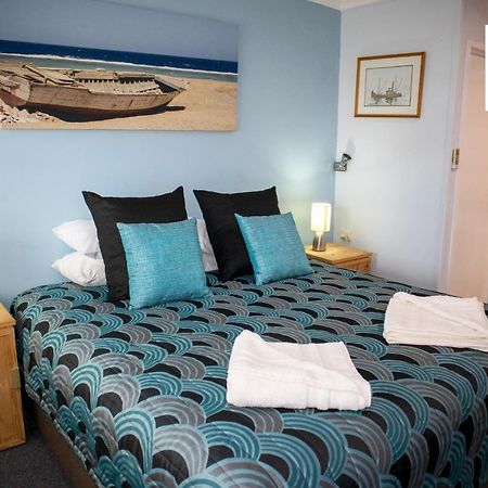 بوندابيرج Moore Park Beach Inn المظهر الخارجي الصورة