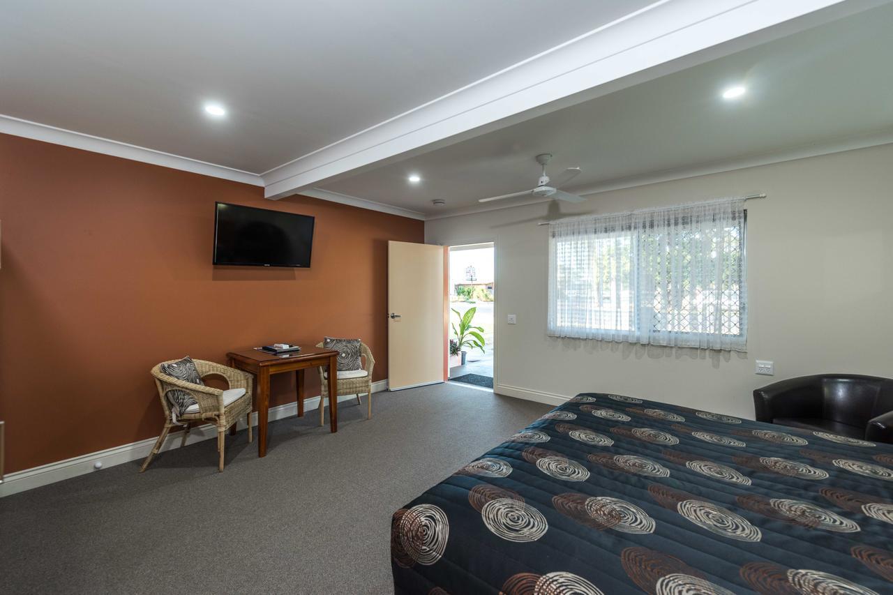 بوندابيرج Moore Park Beach Inn المظهر الخارجي الصورة