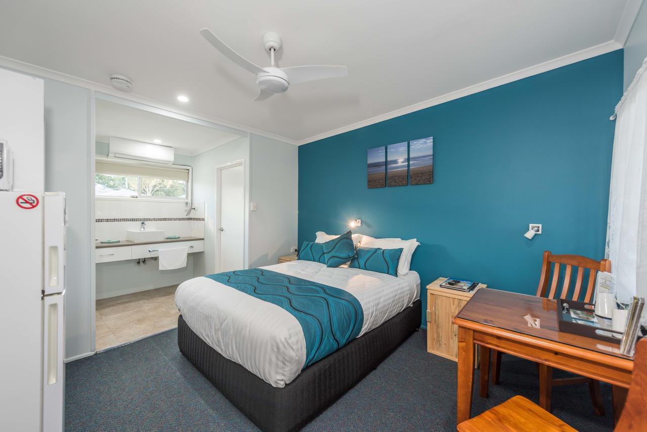 بوندابيرج Moore Park Beach Inn المظهر الخارجي الصورة